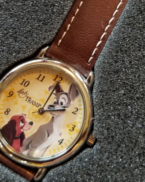 New 2005 Disney Lady and the Tramp watch. - Picture 4 of 4